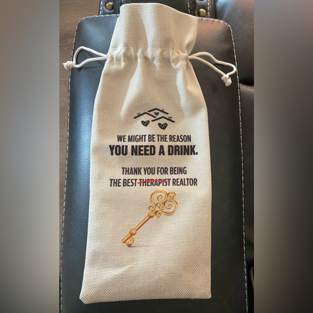 New Realtor wine bottle cover bag